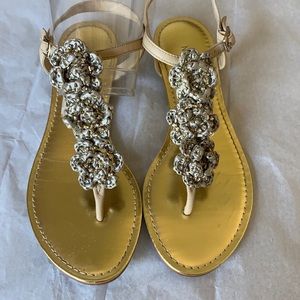 22:03- Nine West Crochet Embellished Sandals